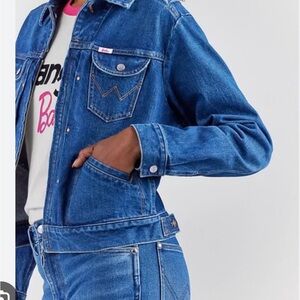 Wrangler Blue Denim Jacket with Chest Pocket and Snap Buttons